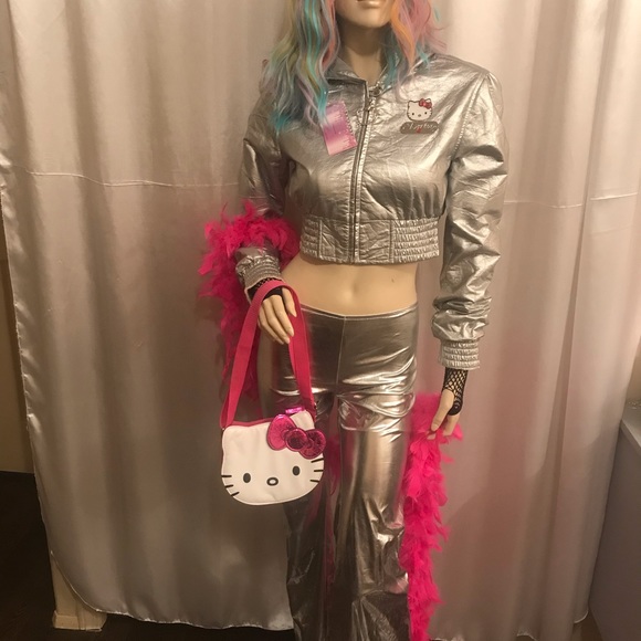 Amazing 🤩 rare y2k metallic silver hello kitty cropped jacket♥️ - Picture 3 of 17